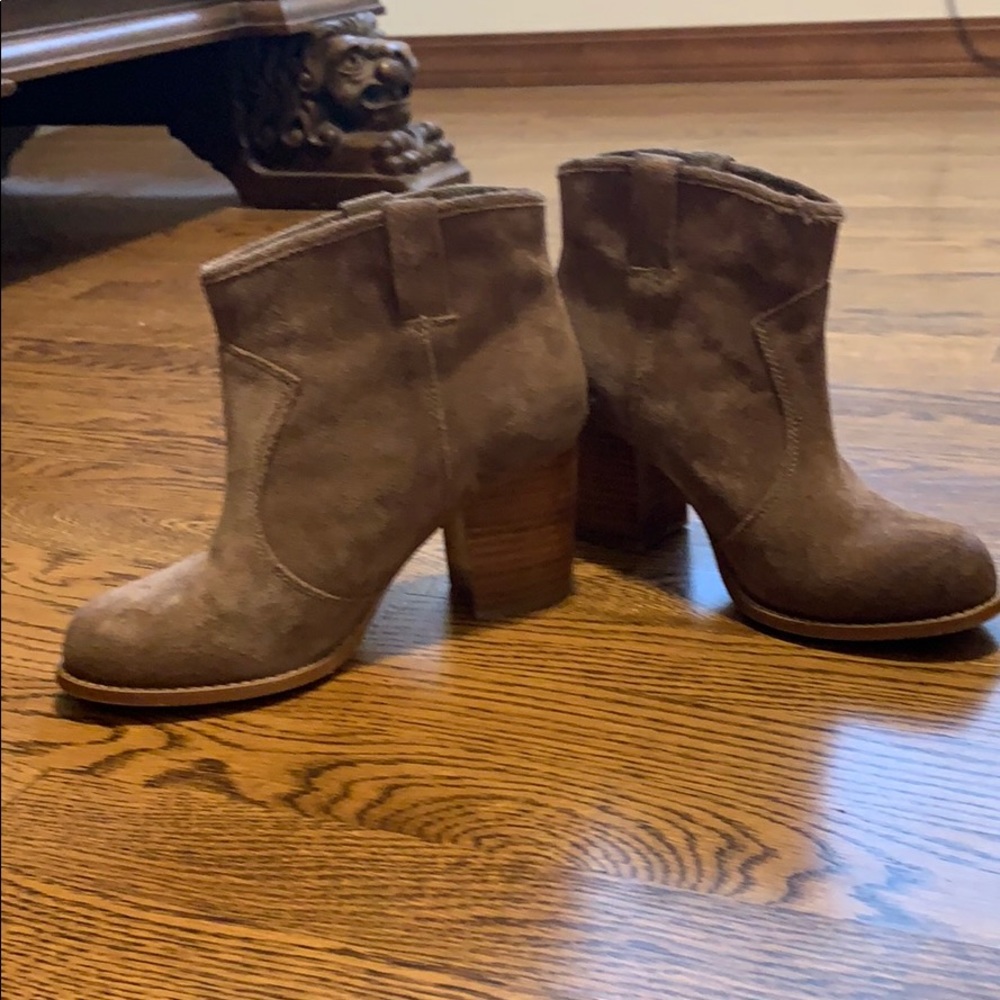 Splendid Lakota Block Heel Booties